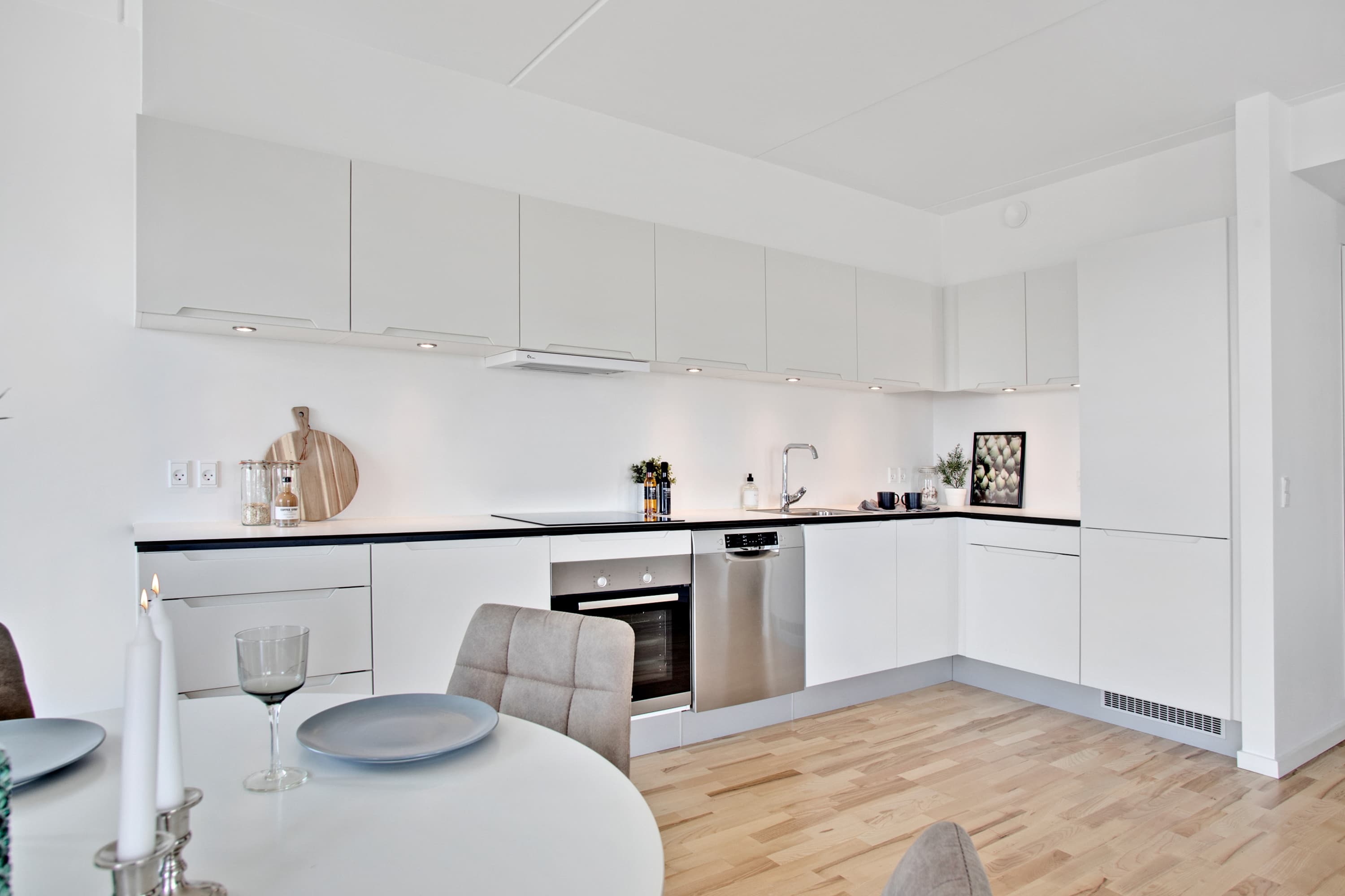 Stor 2 værelses lejlighed 0