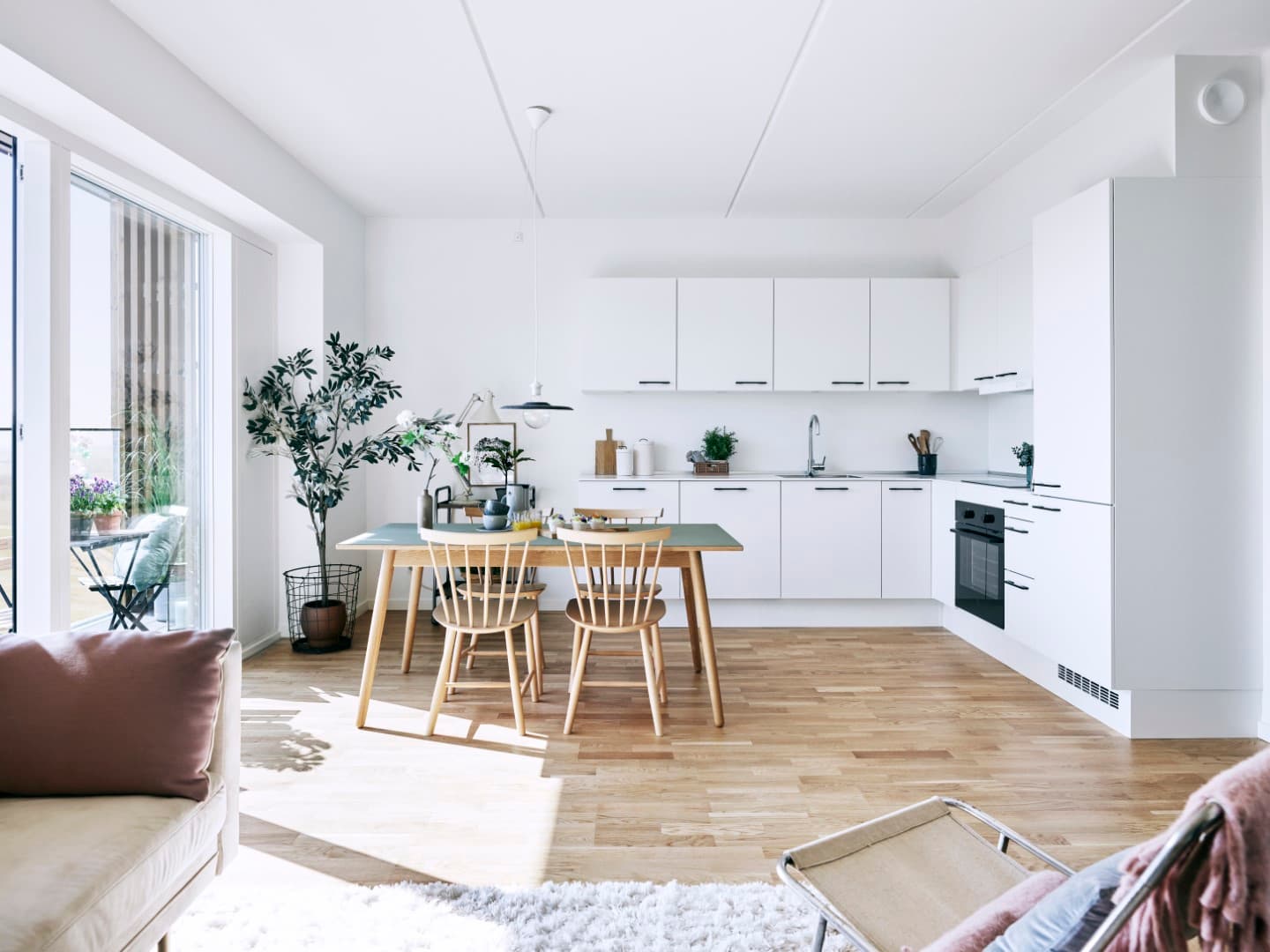 God 2 værelses lejlighed med altan og stort soveværelse 3