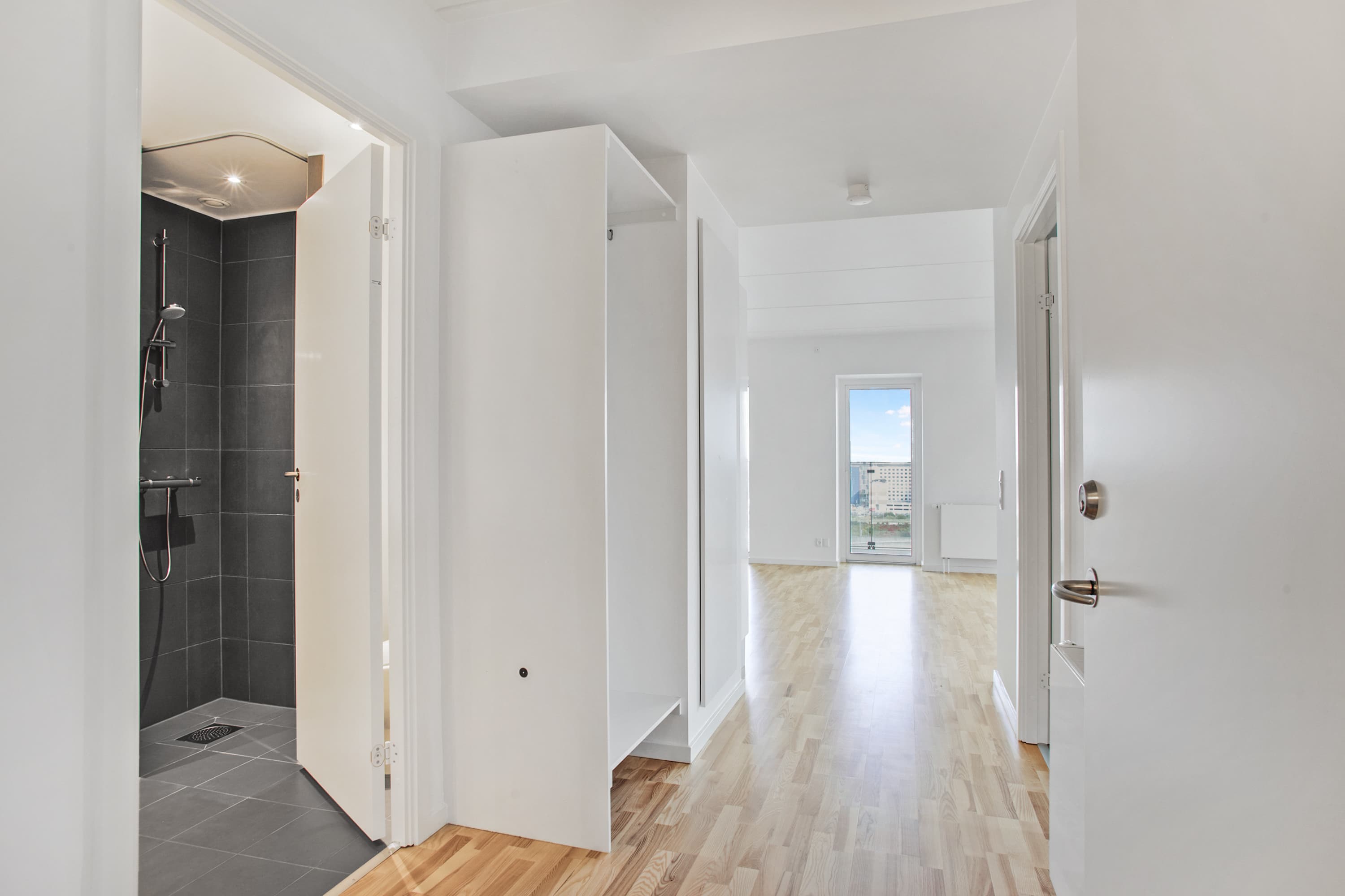 Stor 2 værelses lejlighed med altan 2