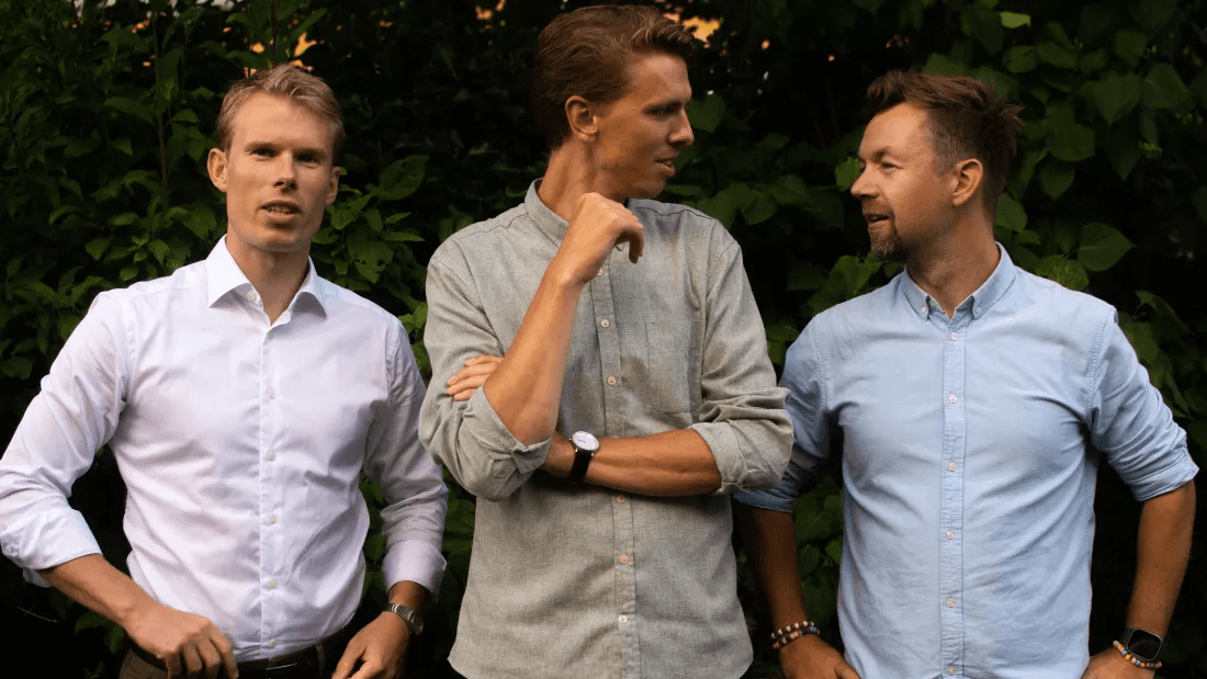 Christian Nielsen from Thylander, Christian Bruun from AKF and Jonathan Leonardsen from Balder Denmark stand together at an ESG event.