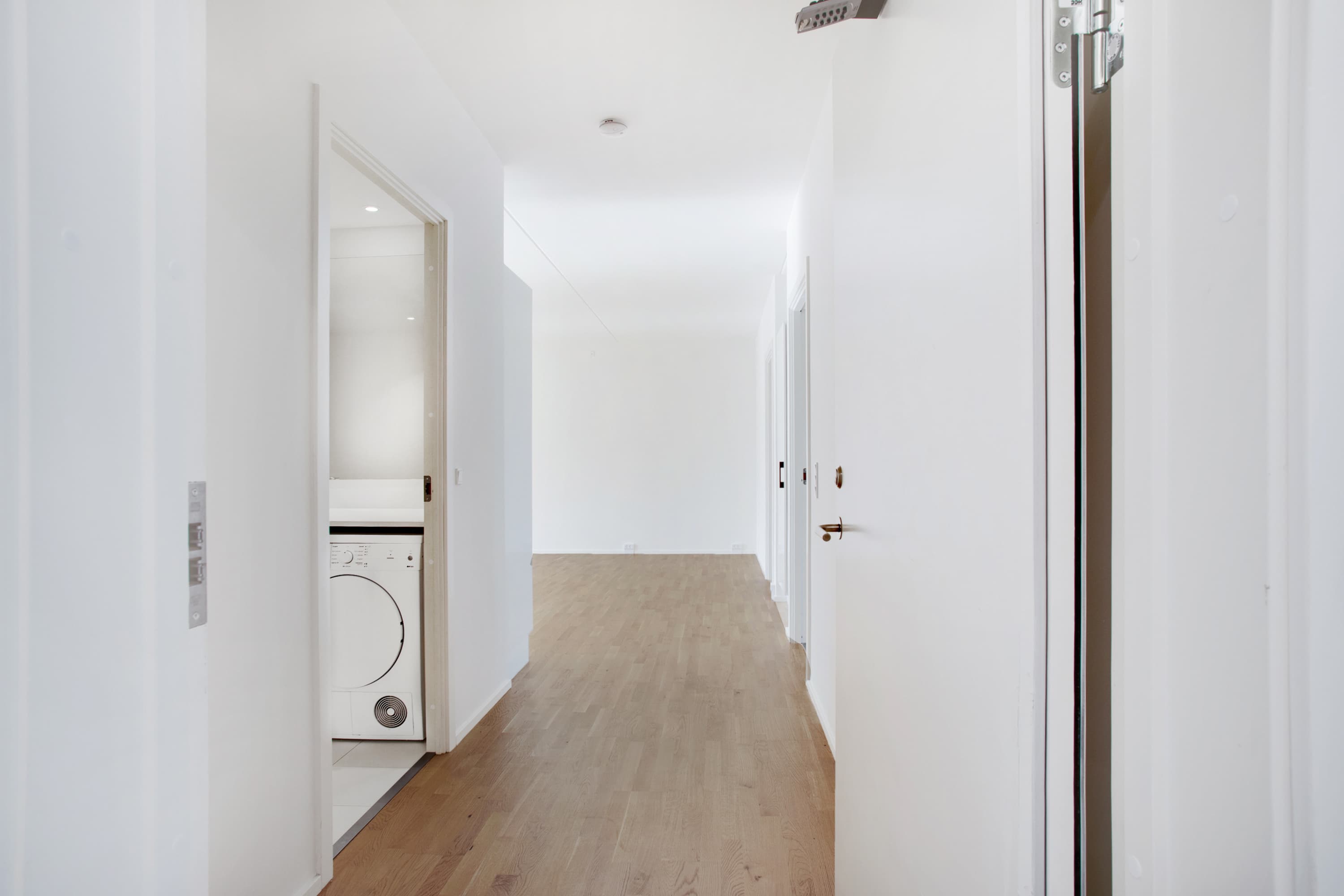 2 værelses lejlighed med stort køkken-alrum 1