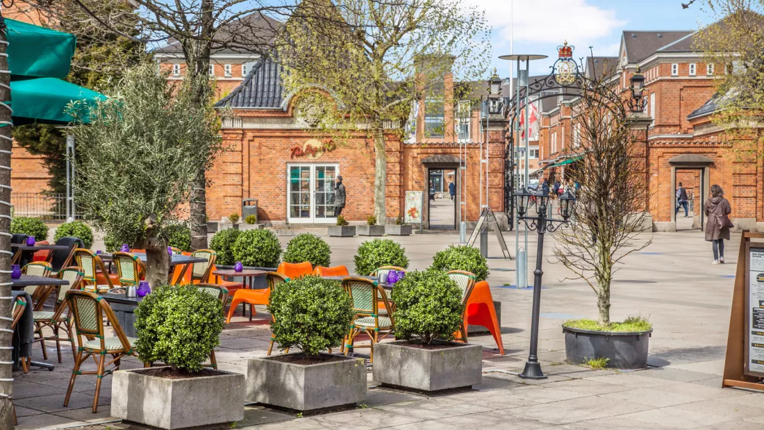 Gunnar Nu Hansens Plads foran Østerfælled Torv