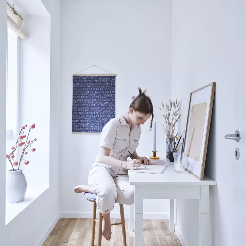 Storage room that can be transformed into an office or walk-in