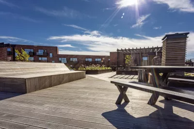 Stor tagterrasse i Carlsbakken